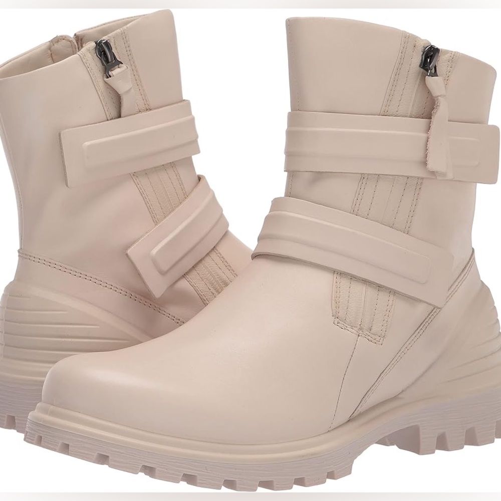 ECCO Women's Tredtray Moto ivory Fashion Boot size 9 - 9.5 US